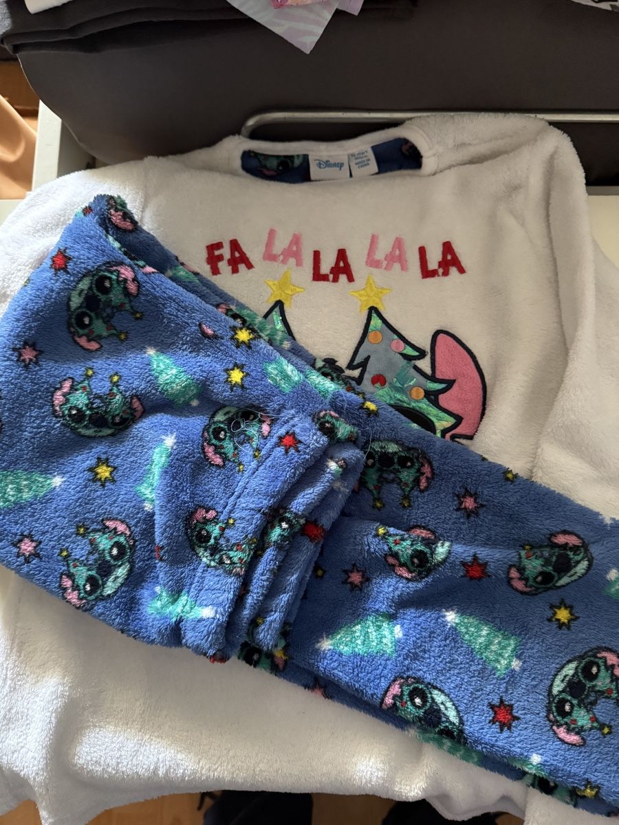 Lotti & Set di vestiti: Pyjama 2x Gr.140-146 – Usato da dietikon venduto da nrizzo26 6