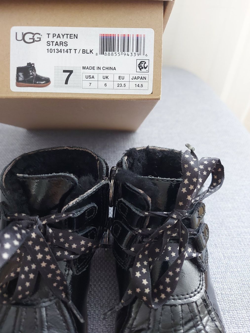 Ugg Schuhe für Mädchen: Schwarze UGG Halbschuhe Gr. 23½ / 23.5 – Gebraucht aus Flims Dorf von Truemorish 8