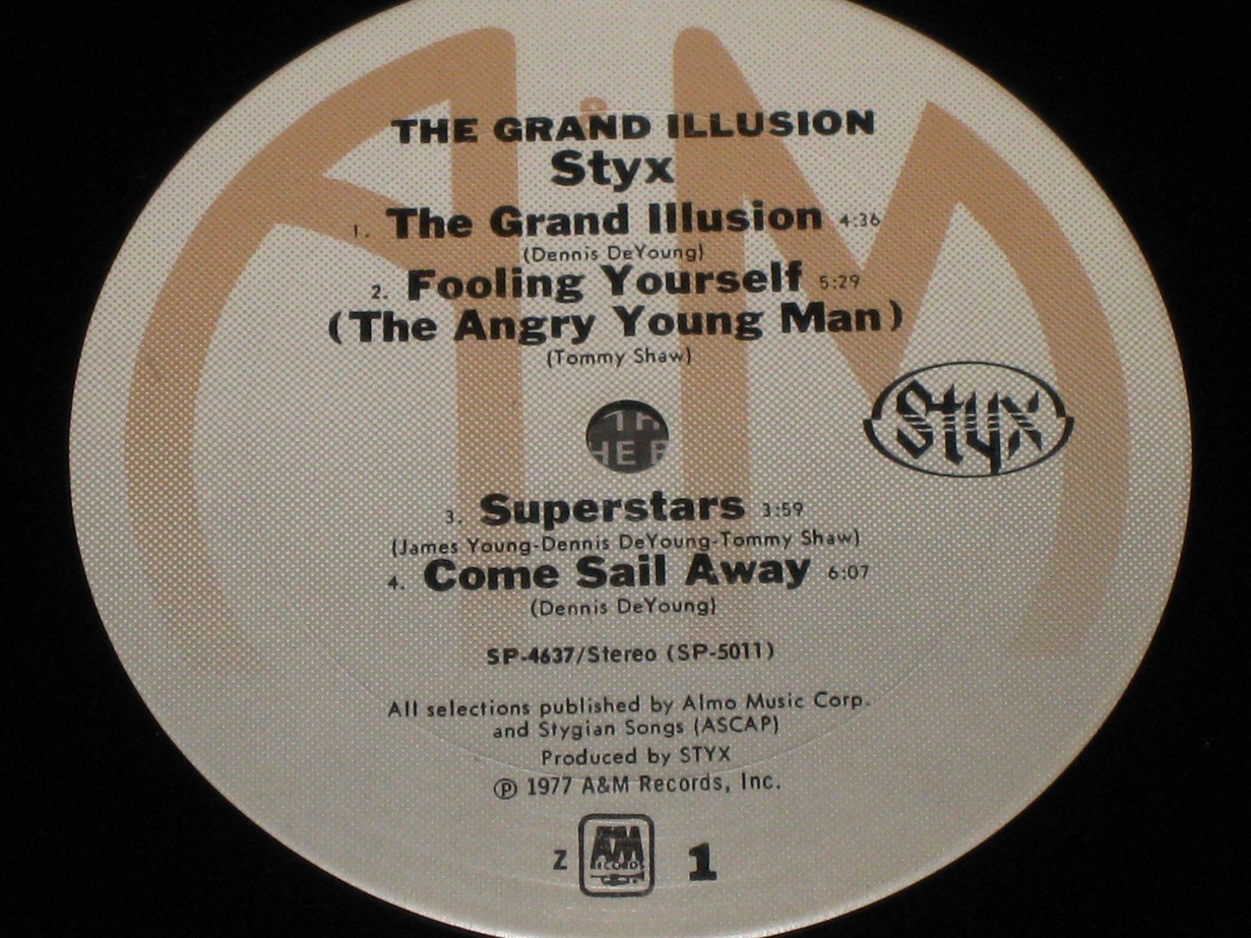 Vinyles: LP - STYX - THE GRAND ILLUSION – D'occasion à Steckborn par Quo7 1