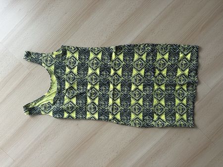 Enges Kleid in Grösse XXS