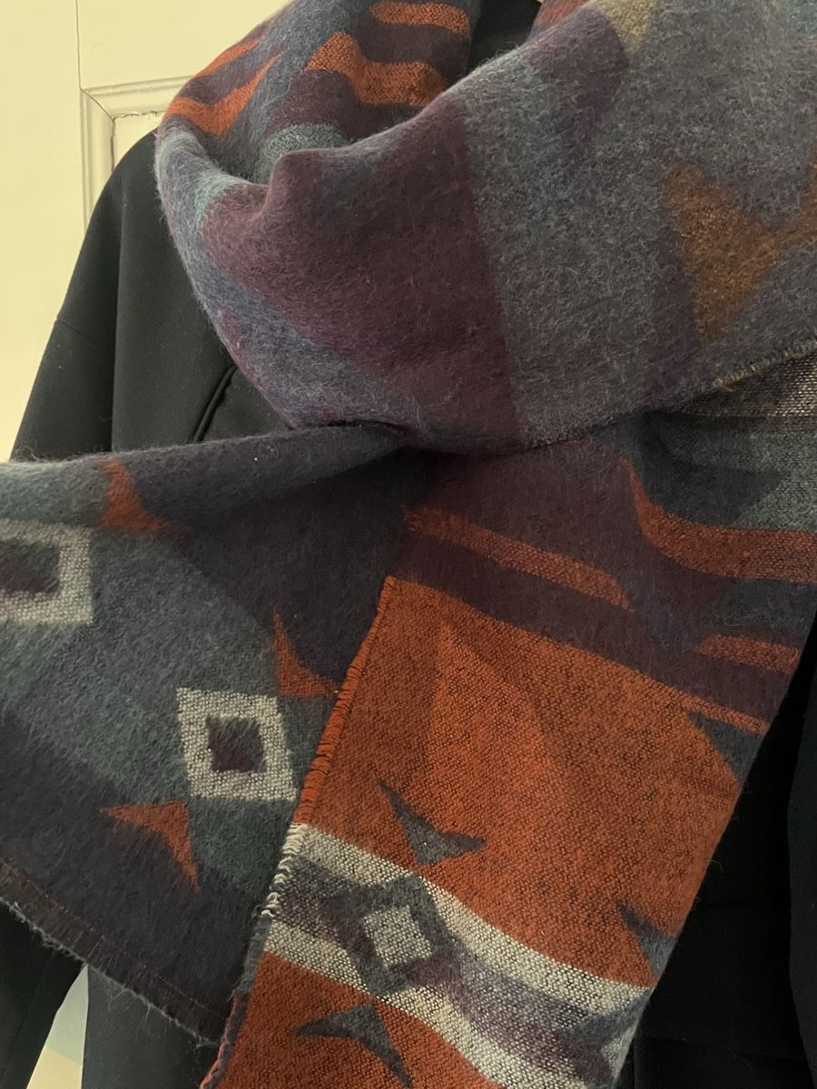Foulards, Tücher & Schals: Schöner und weicher Boho-Schal mit Muster – Gebraucht aus Basel von evaelette 2