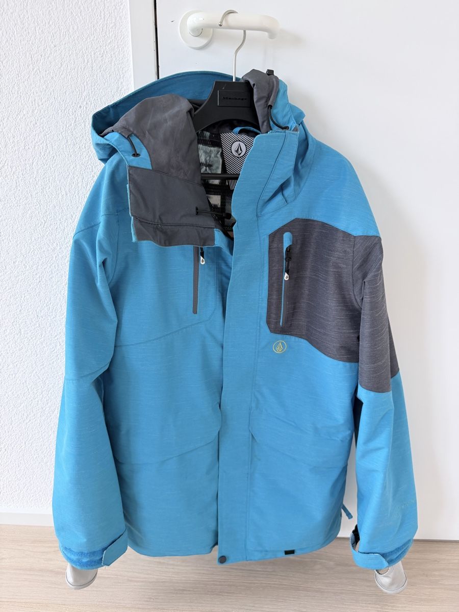 Volcom Jacken: Volcon Ski Jacket Blue Grey Size S – Gebraucht aus Zürich von jil_7l2p