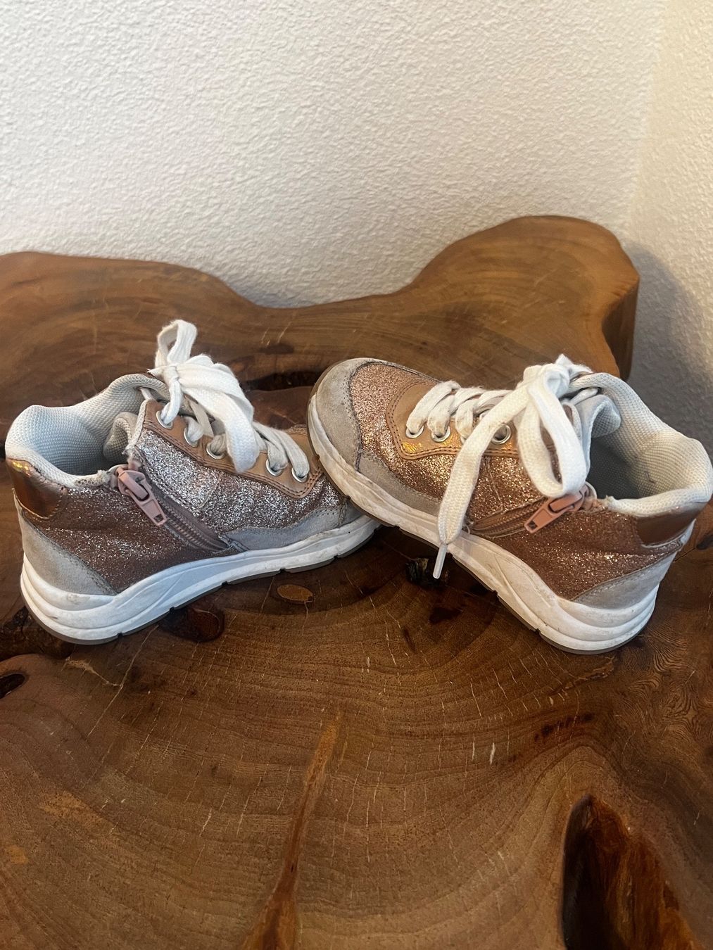 Friboo Scarpe per ragazze: Schuhe, Sneaker, Friboo Mickey Mouse, Mädchen, 25 – Usato da Wilen b. Wil venduto da carpediem25 4