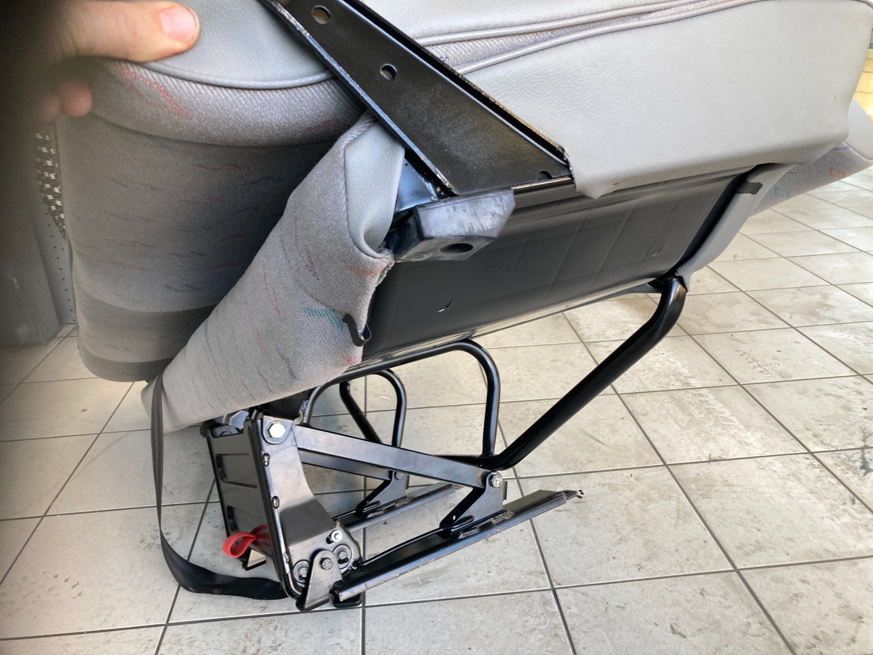 Volkswagen Tutti pezzi di ricambio auto: VW T4 Multivan Rücksitzbank Sitz – Usato da Cham venduto da WB2223 5