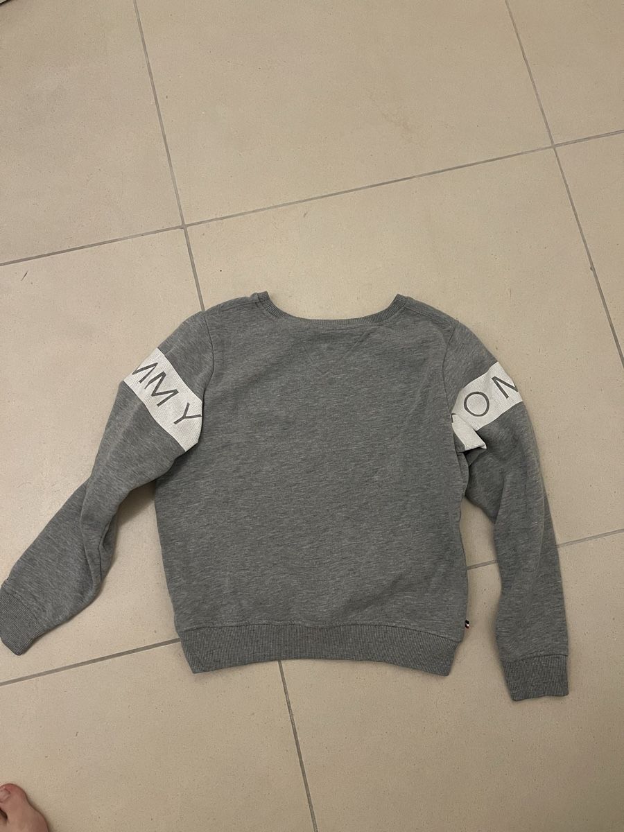 Tommy Hilfiger Pullover & Sweatshirts: Pullover – Gebraucht aus Wollerau von emelyvalerie 3