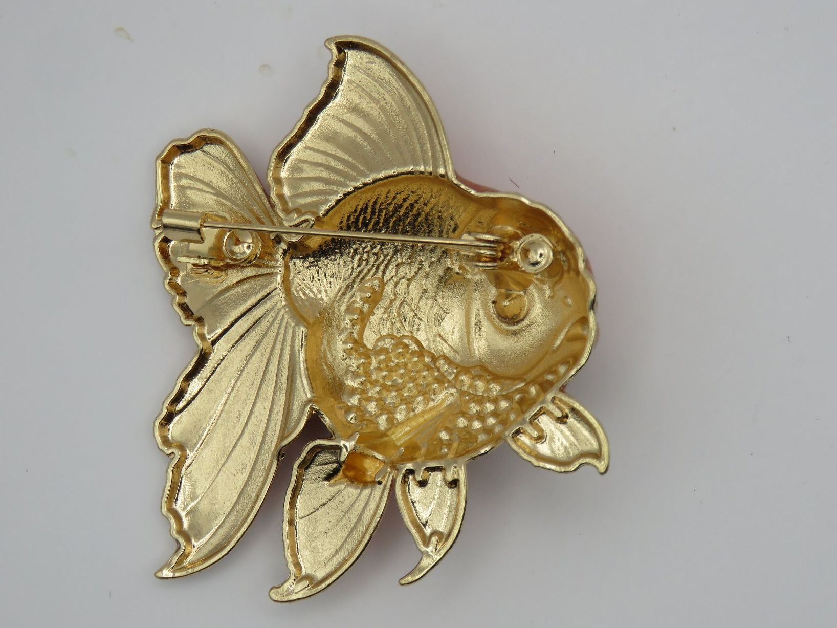 Broschen & Nadeln: Brosche - GOLDFISCH - Emailliert mit Strass - 5.5x5cm – Neu und originalverpackt aus Grenchen von Yamahwildstar16 3