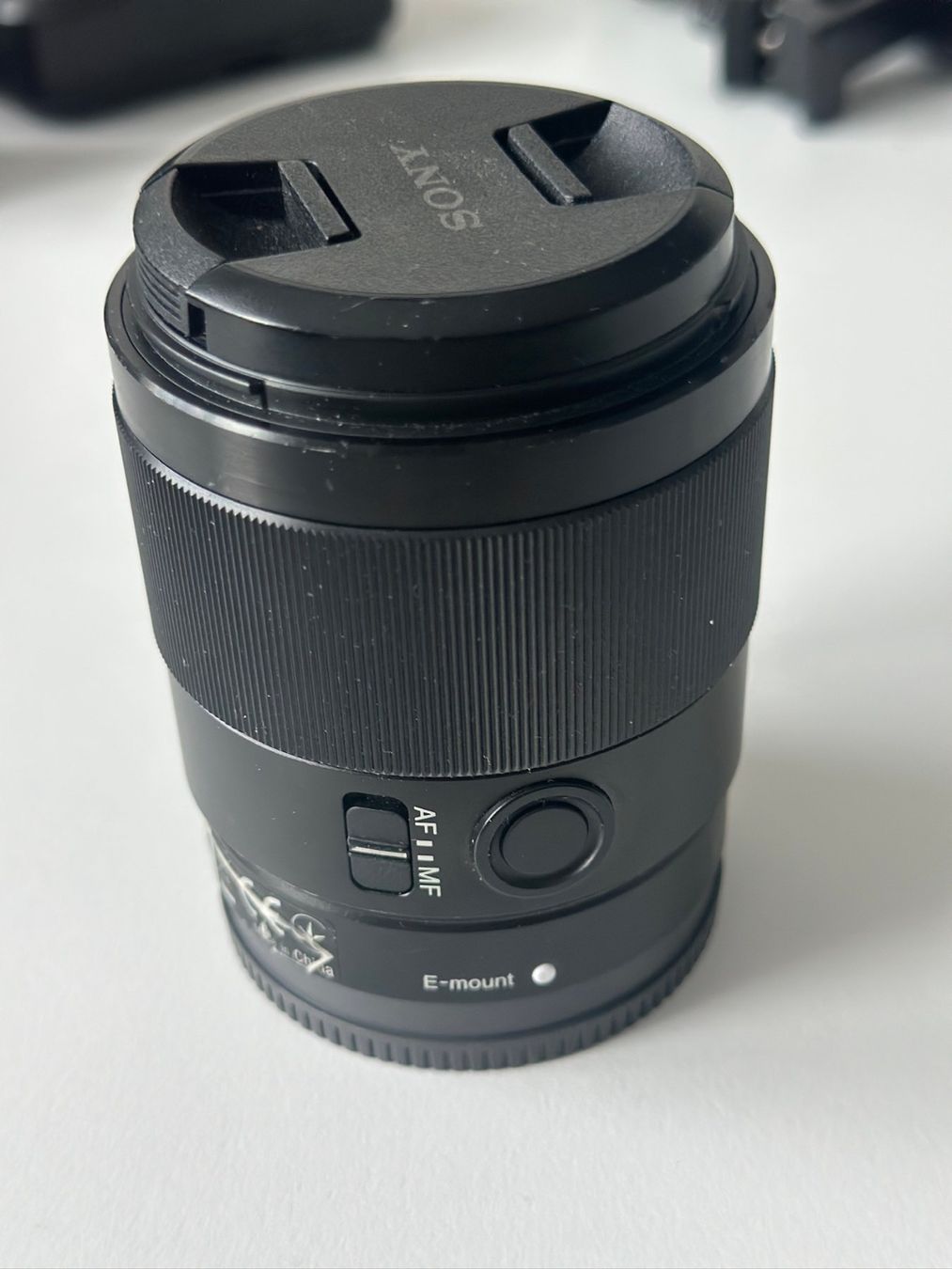 Sony Objektive: Sony FE 1.8/35 Objektiv E-mount gebraucht – Gebraucht aus Kloten von Wharum 1