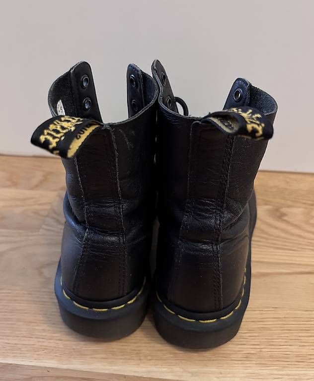 Scarpe da donna: Dr. Martens 1460 Pascal Schwarz  Gr. 37/ UK4 / US L6 – Usato da Kriens venduto da qch_2jjy 2