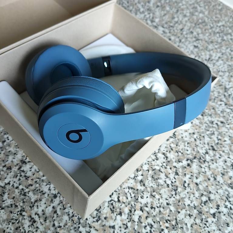 Casques audio: Beats Solo 4 – D'occasion à Döttingen par jonnyrj 1