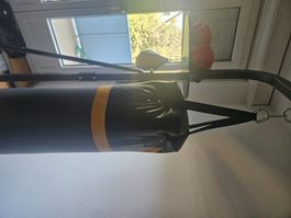 Boxstation inkl. Boxsack und Punching Ball Adidas-Handschuhe