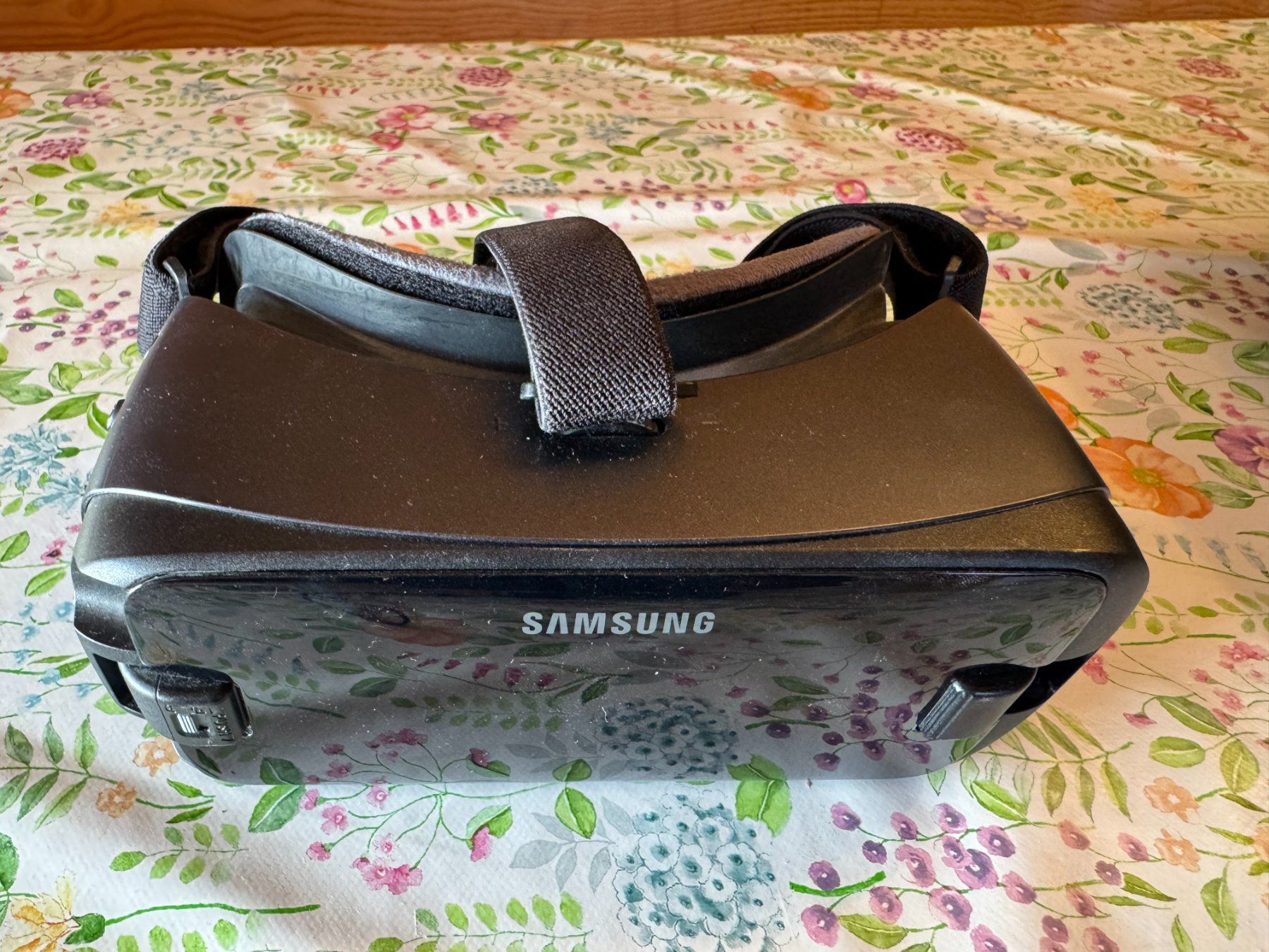Samsung VR Brille: Samsung Gear VR (mit Controller) – Gebraucht aus Giswil von michivonah 3