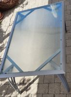 Gartentisch, Glasplatte mit Metallgestell