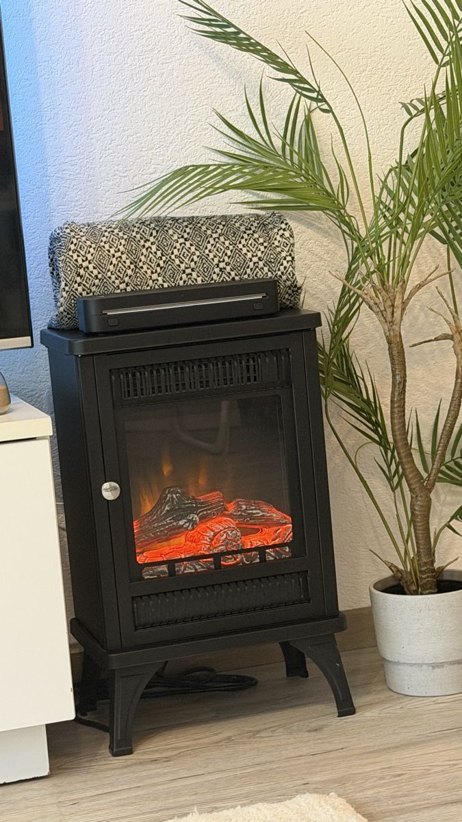 Cheminée: Electric fireplace black – Neu (gemäss Beschreibung) aus Täsch von HelderPinto