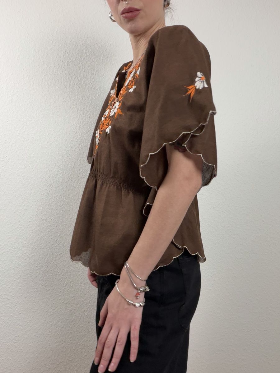 Camicette: Vintage 80s embroidered blouse  – Usato da Knonau venduto da Grapesvintage 2