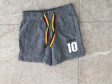 Kurze Sommer Short Gr. 110-116 Tunnelzug