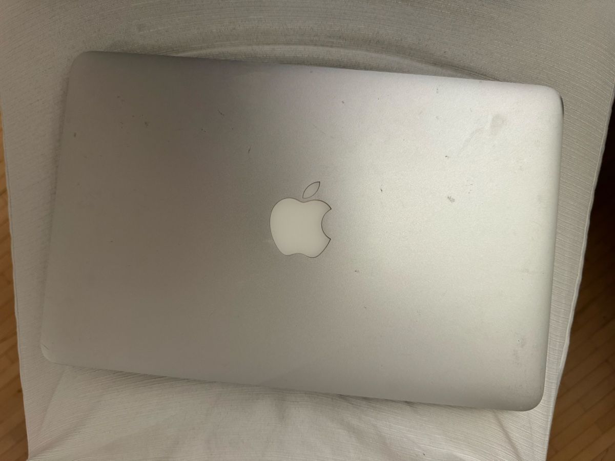 Apple Notebook: MacBook Air 11 Zoll  – Difettoso da Adliswil venduto da Busys 5