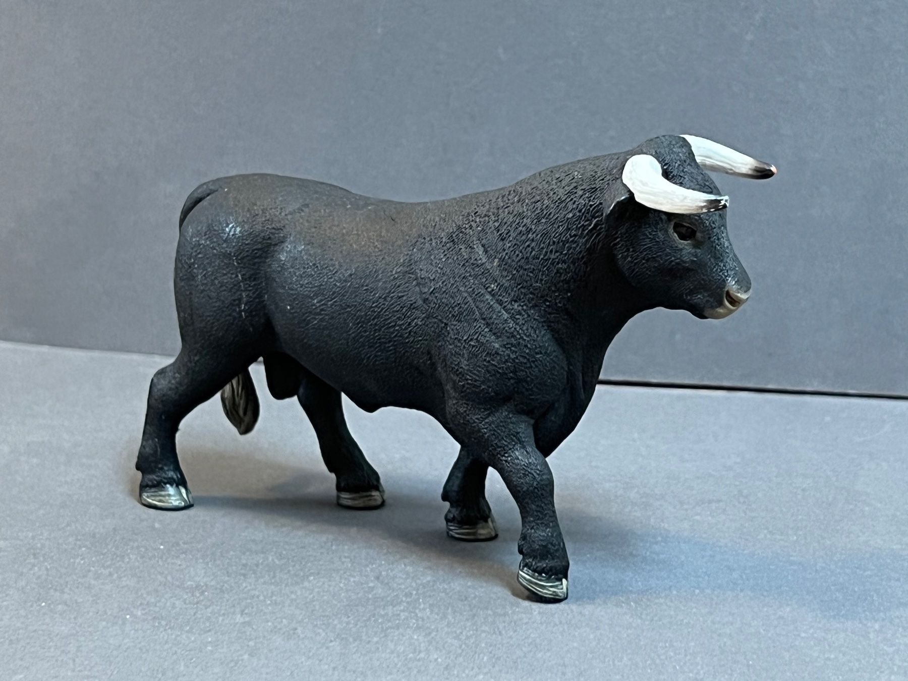 Schleich Statuette: Schleich 13875 Schwarzer Stier – Usato da Ennetbaden venduto da mapa05 4