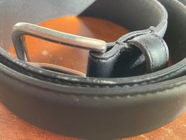 Ceinture en cuir noire, neuve