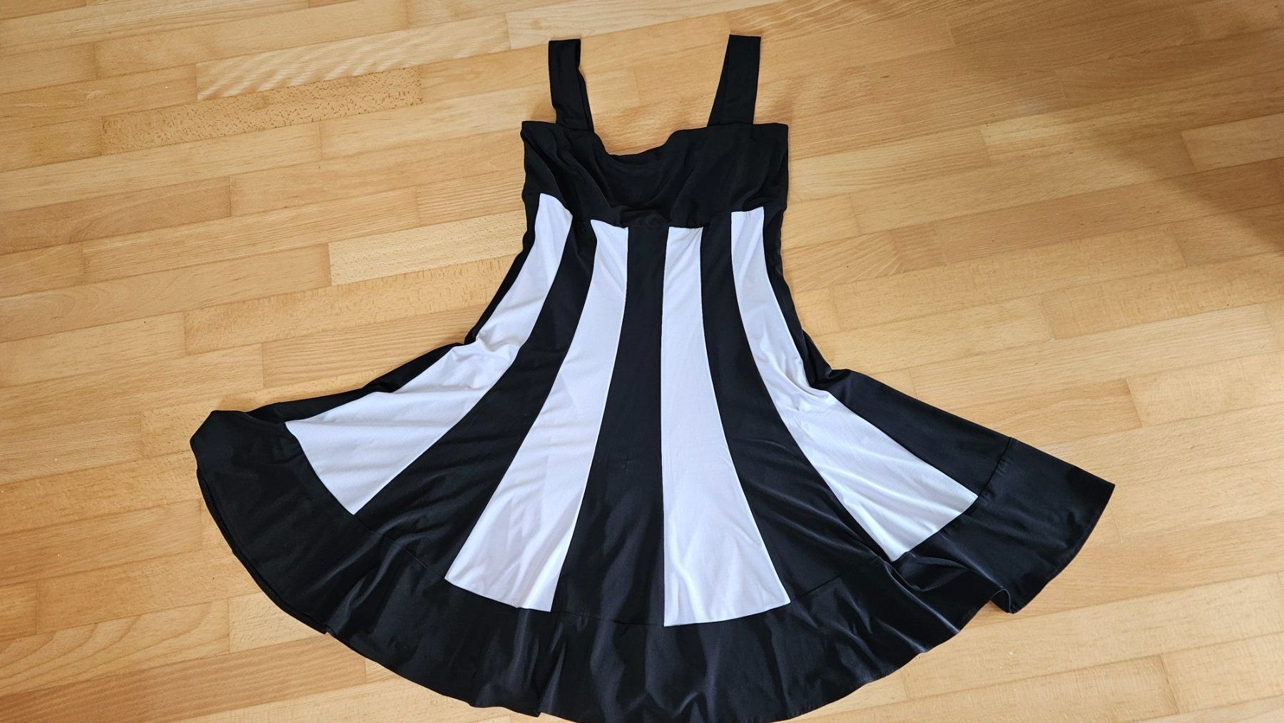 Vestiti: Kleid – Usato da Effretikon venduto da lmmmlmmm16 1