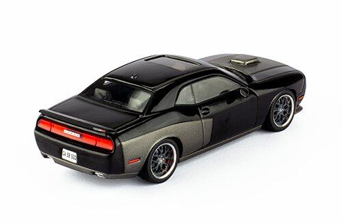 Dodge Modellini d'auto: Dodge Challenger SRT8 2009 schwarz / grau met. "Fast and – Nuovo e nell'imballaggio originale da Gerlafingen venduto da espero88 2