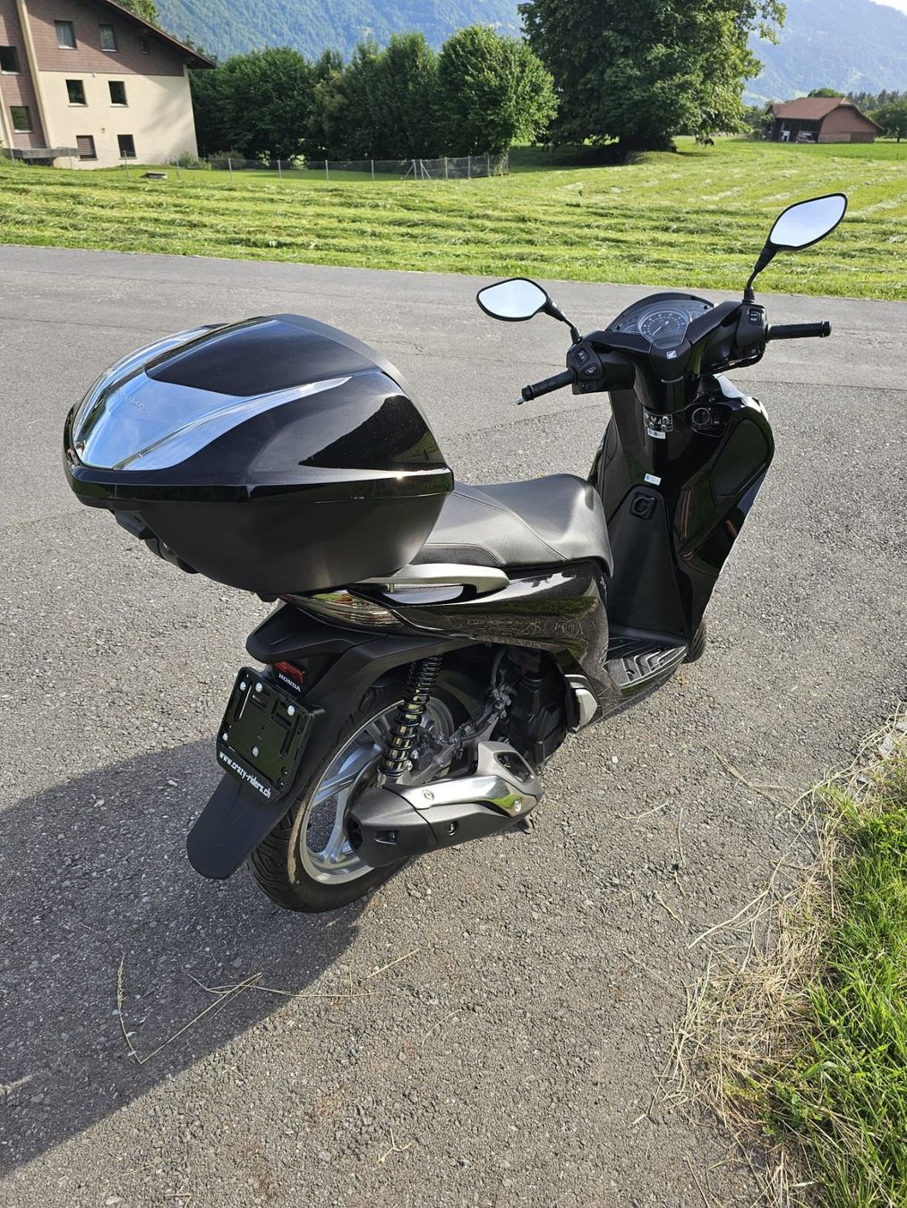 Honda Scooters: Honda SH 125 – Gebraucht aus Unterseen von fra_85n2 2
