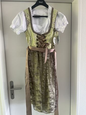 Schönes, neues Dirndl in mint-braun
