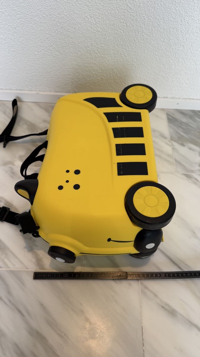 Valises de voyage: Kinder Boardtrolley mit Sitzfunktion gelb – D'occasion à Horw par Ciberf1sh 3