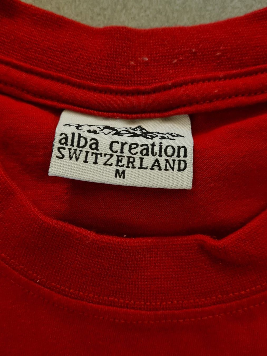 T-Shirts: 1Tshirt bestickt gr.M NEU 10fr. – Neu (gemäss Beschreibung) aus Uster von Rosmarie1958 1