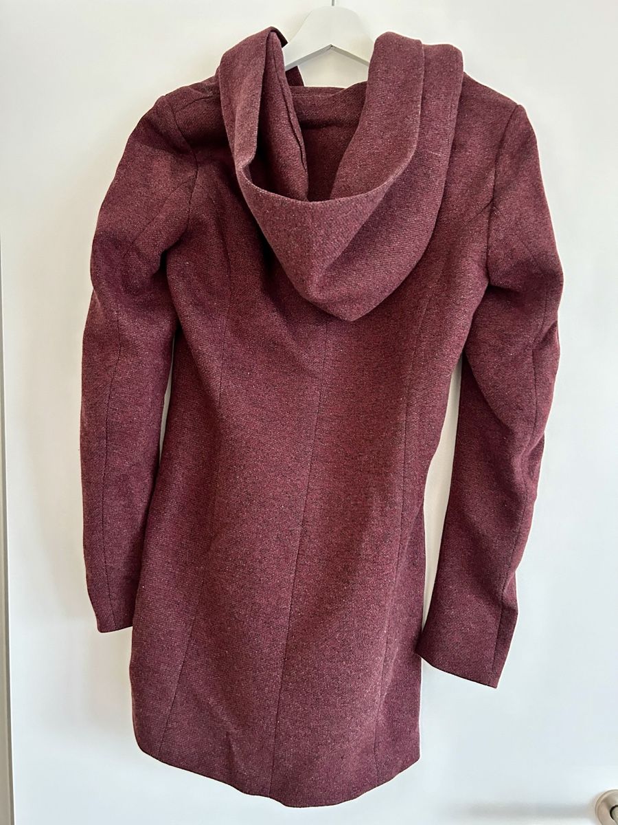 Cappotti: Weinroter Mantel – Usato da Rorschach venduto da fla_62jm 1