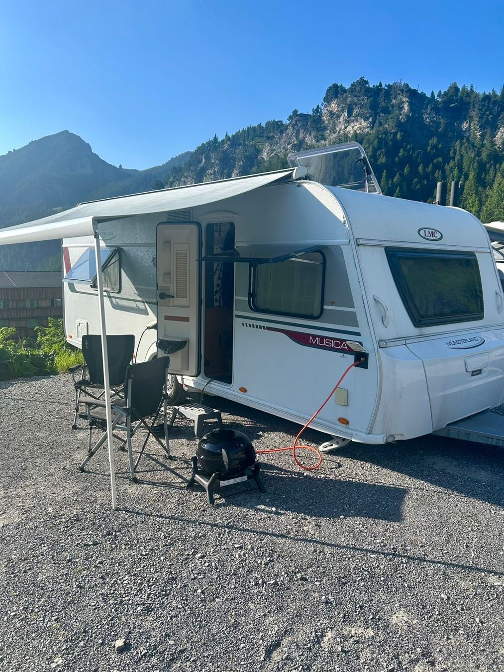 LMC Remorques: Wohnwagen – D'occasion à Balzers par Vmarte