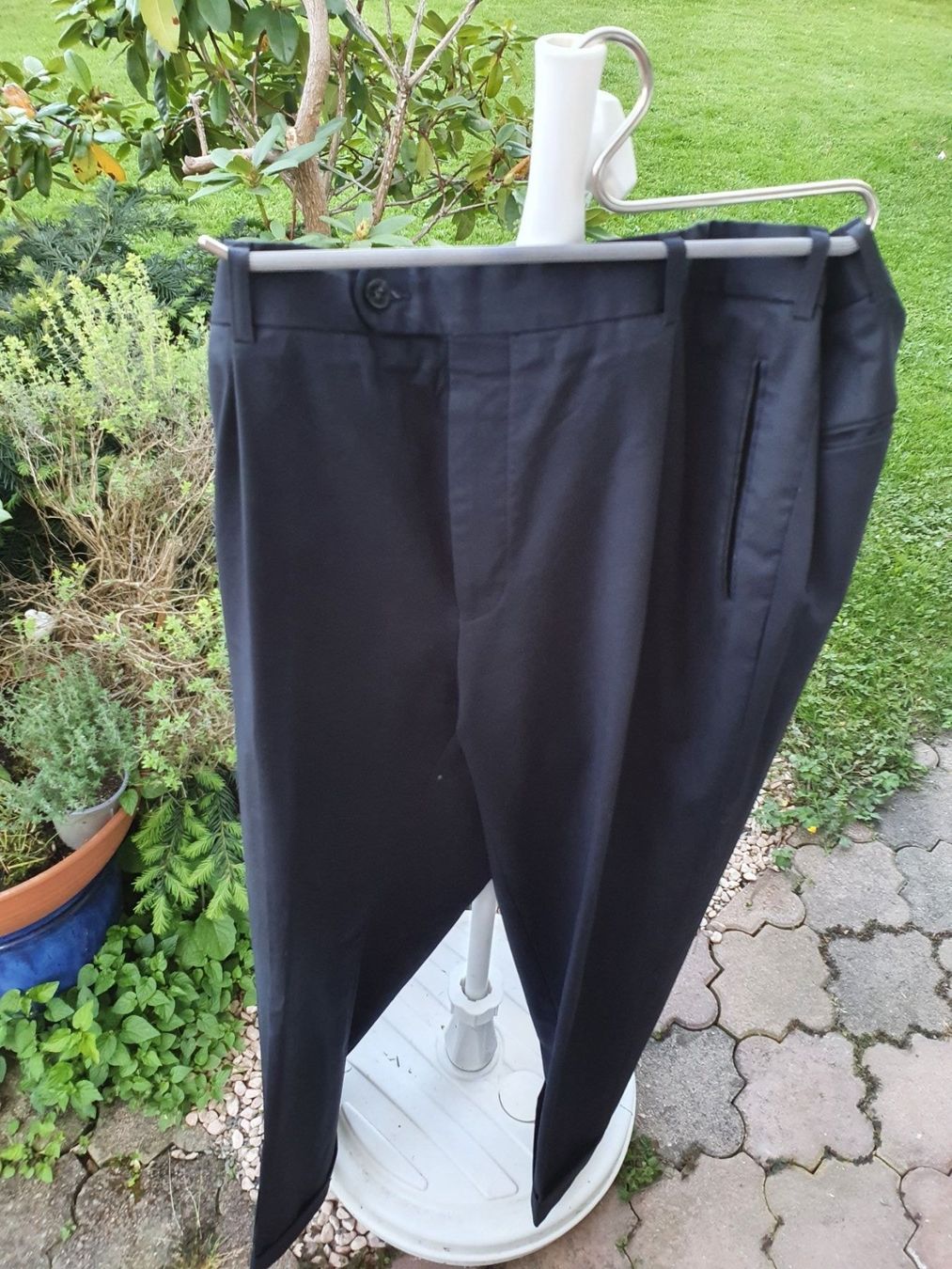 Altro in Moda uomo: Wunderschöne Herrenhosen Grösse 58 – Usato da Esslingen venduto da trendypower 1