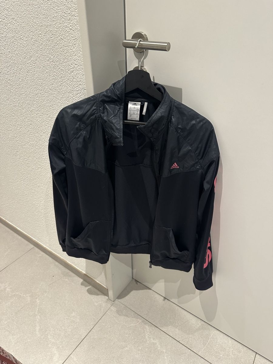 Adidas Vestes: Adidas Jacke Gr. S, neuwertig – Neuf (Voir description) à Ottenbach par Irinaberther 1