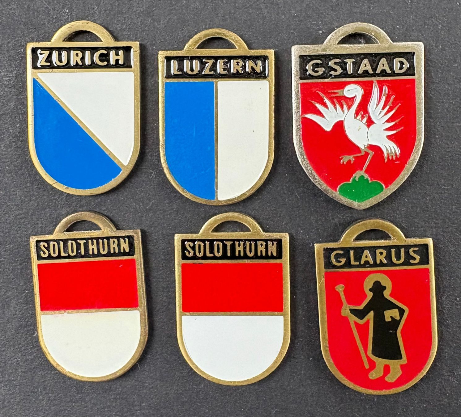 Swiss Placchette & Badge: LOT PLAKETTEN – Usato da Ostermundigen venduto da crazy-horse-1840
