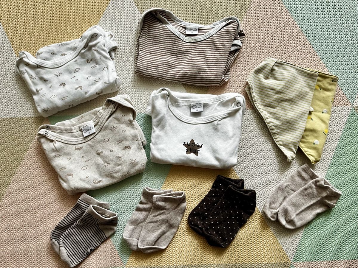 Lotti & Set di vestiti: Bodys Gr. 98 – Usato da Zürich venduto da davidihagee 1