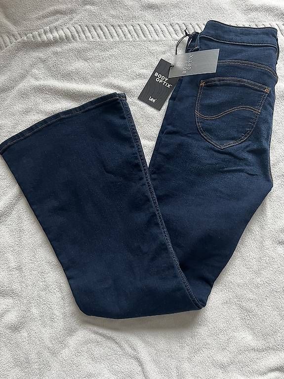 Jeans: Jean Lee – Neuf avec emballage d'origine à Mies par lil_6tnp 2