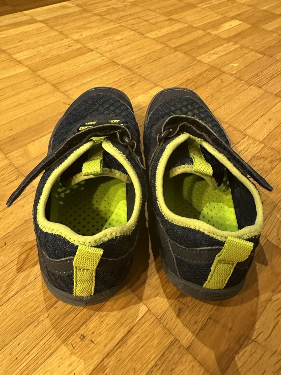 Scarpe per ragazzi: Wasserschuh Kinder Gr.33 – Usato da Wettingen venduto da chatzegras 3