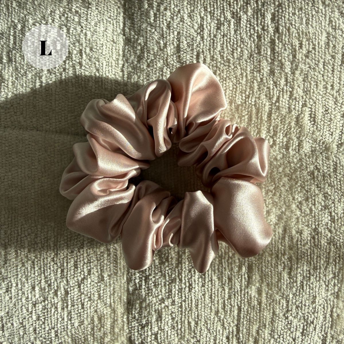 Haarschmuck: 4# pink 100% Mulberry Silk Scrunchie Size L - NEW! – Neu und originalverpackt aus Winterthur von LeLe0606