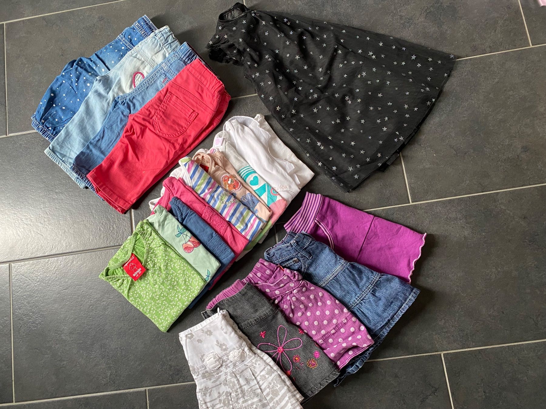 S.Oliver Kleiderpakete & -sets: Buntes Kleiderset, Gr. 92/98/104 – Gebraucht aus Summaprada von hirschuh506