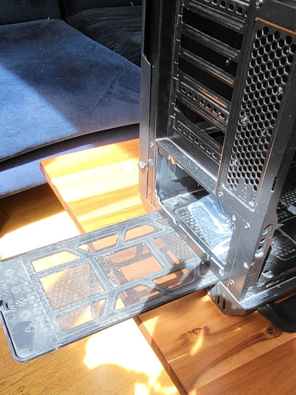beQuiet! Custodie: Be Quiet! Silent Base 800, ATX PC Gehäuse – Usato da Bern venduto da nic_x6gy 7