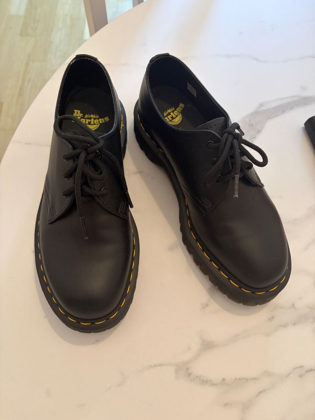 Dr. Martens Scarpe da uomo: Dr Martens Derby 41 neuves – Usato da Pully venduto da claddagh 1