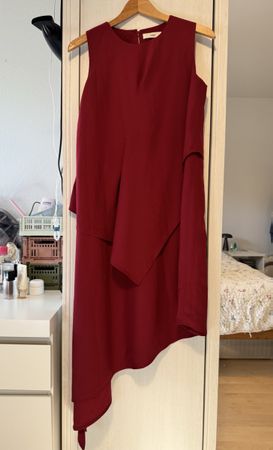 Asymmetric dress