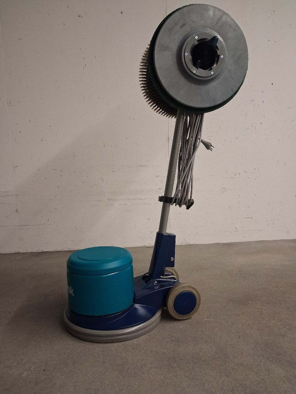 Wetrok Alle Maschinen: einscheibenmaschine wetrok – Gebraucht aus Büttikon AG von for_gnt6 2