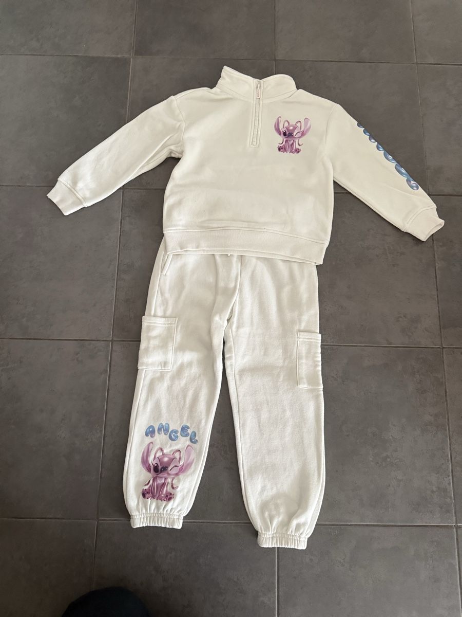 Lotti & Set di vestiti: Complet de fille – Usato da Collombey venduto da carlosgomes85