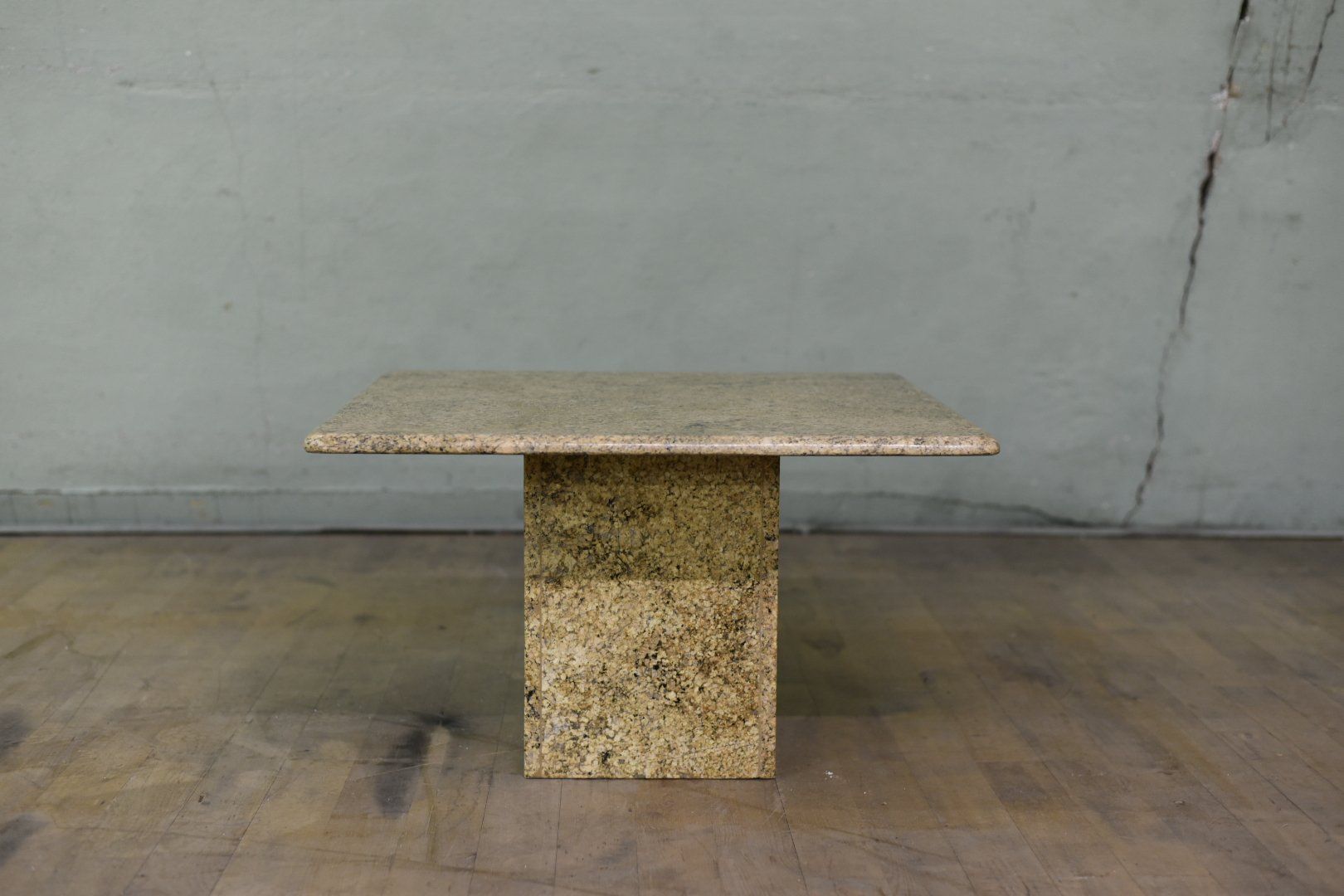 Tavoli: Couchtisch aus Granit – Usato da Lichtensteig venduto da UsedIN 2