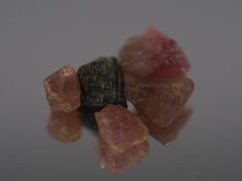 Ab 1CHF - Tourmaline (5 Rohstein) 5.5ct