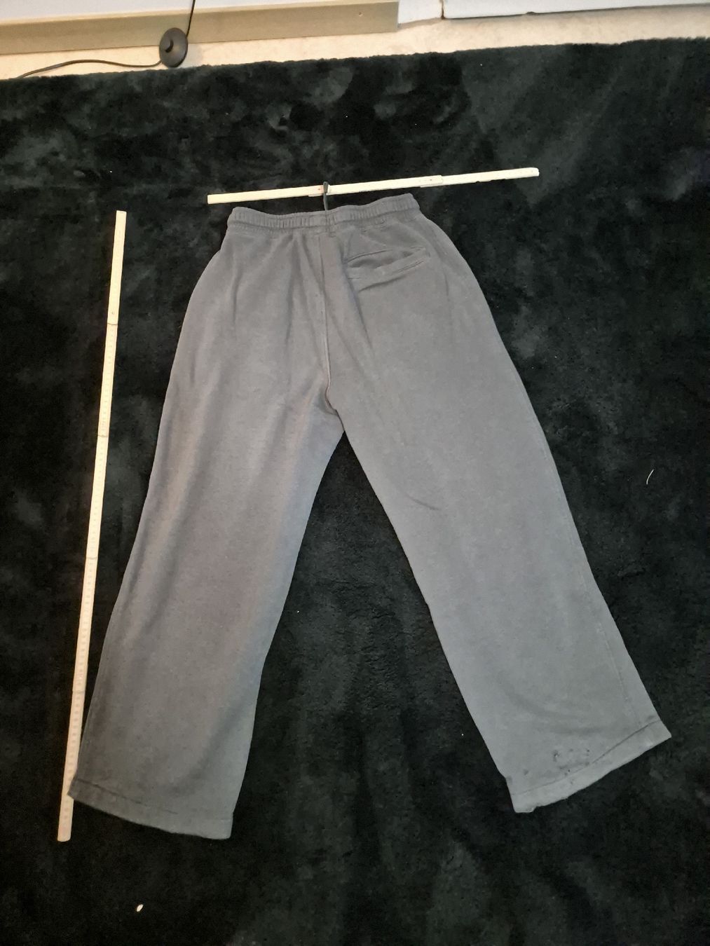Pull&Bear Pantaloni: Jogginghose Pull&Bear grau Grösse XS Gebrauchsspuren – Usato da Zürich venduto da Drago670 2
