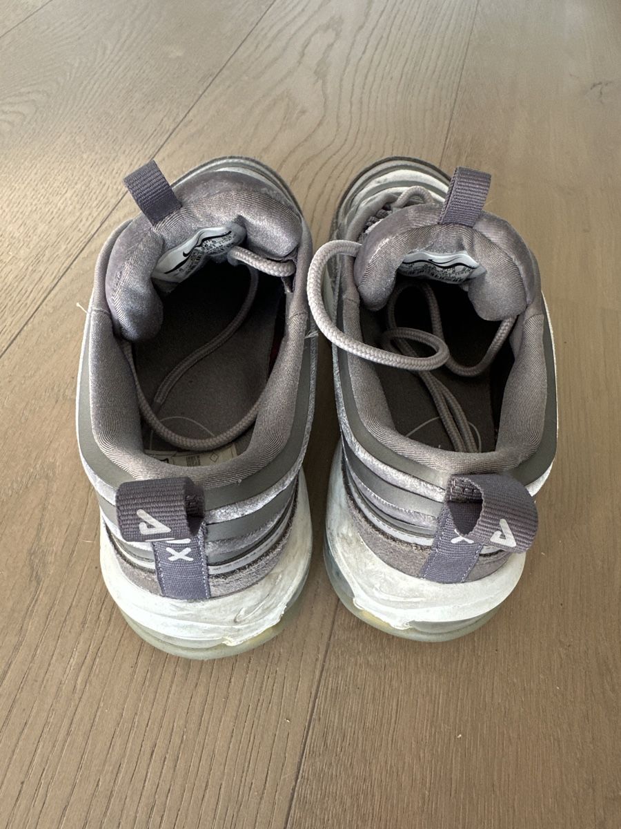 Nike Scarpe da uomo: Nike Air Max, Graue Samt Turnschuhe, Gr. 36.5 – Usato da Kallnach venduto da Thetrader 2