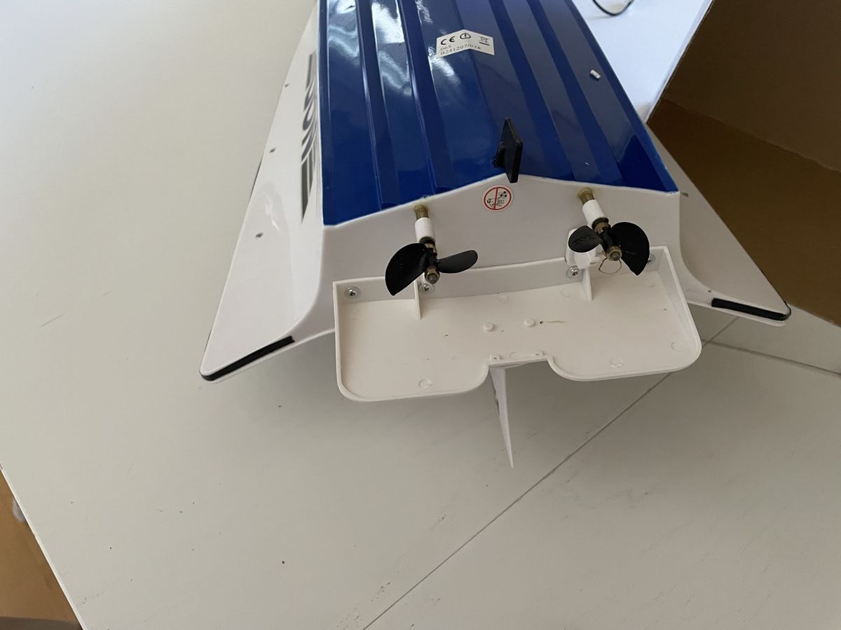 Modellismo RC: RC Boot High Wind NQD Mosquito Craft mit Ladegerät – Usato da forch venduto da Draechli789 5