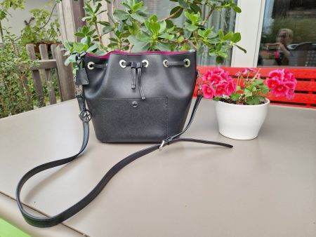 Michael Kors Beuteltasche schwarz gebraucht