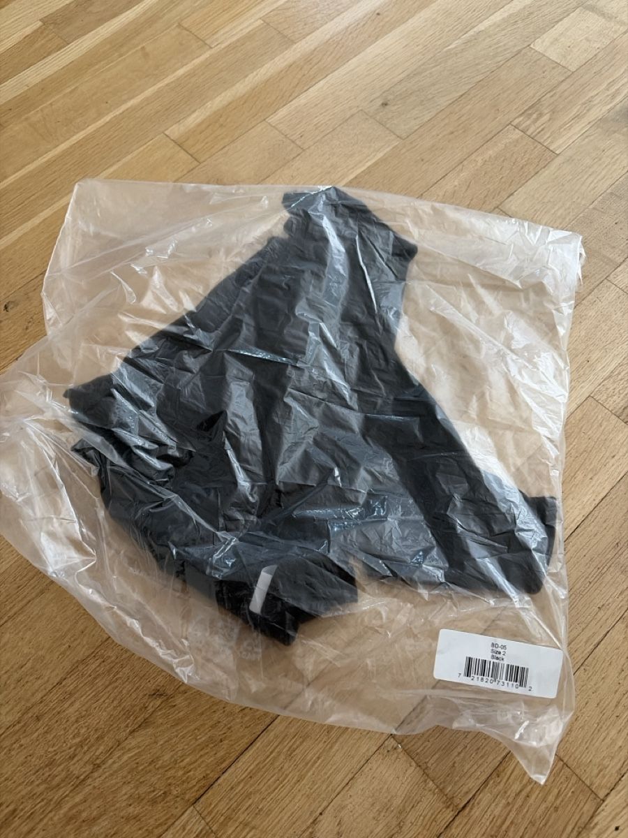 Altra biancheria intima: Yeezy BD-05 Body / Black / Size 2 – Nuovo e nell'imballaggio originale da Wittenbach venduto da therealmoonstone 1